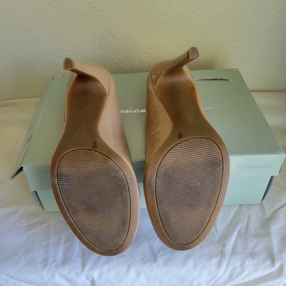 Jessica Simpson nude patent Calie 4 inch stilettos EXCELLENT CONDITION - Picture 5 of 6